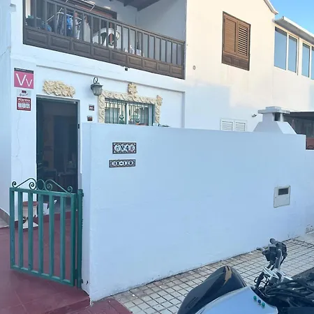 Daire Walstad Beachside Puerto del Carmen (Lanzarote)